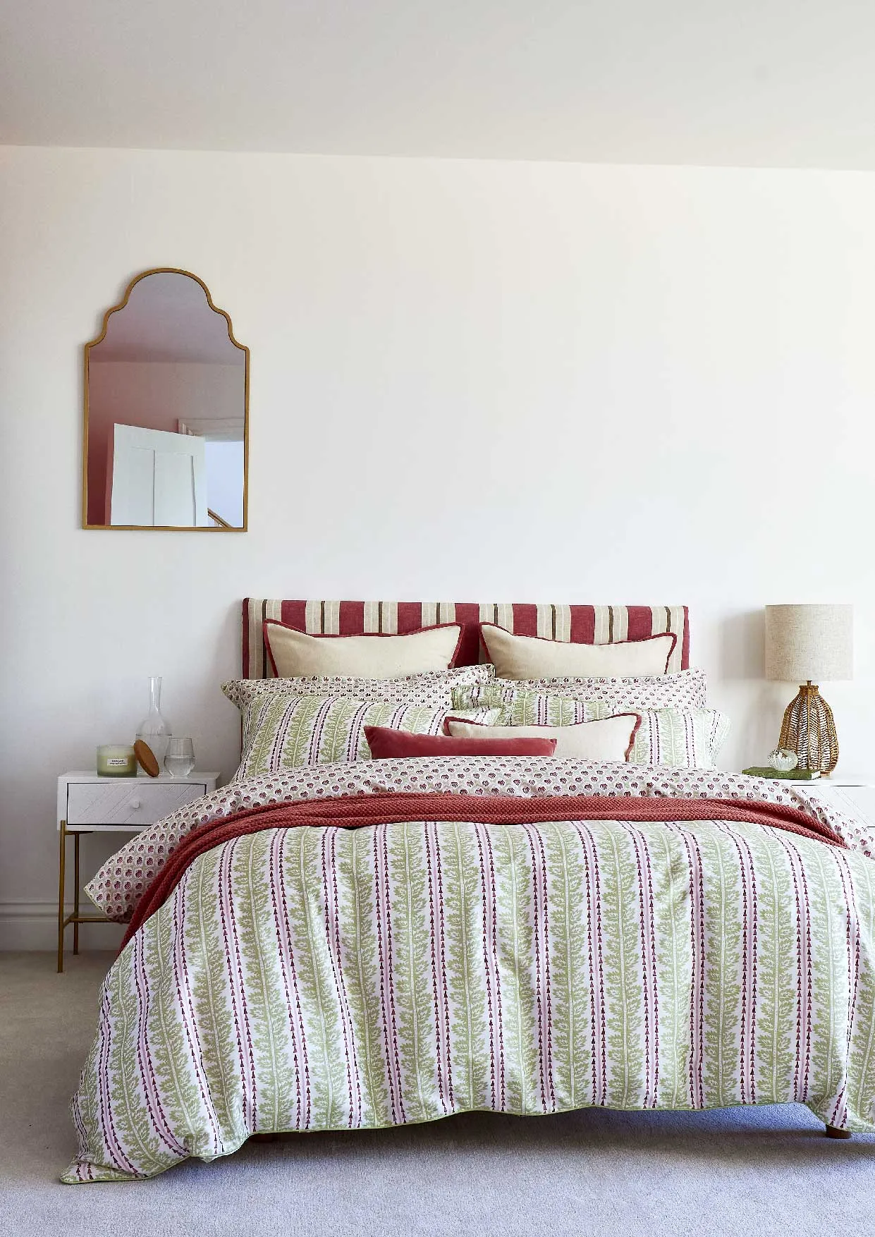 Christy Folia Celery Comforter Set