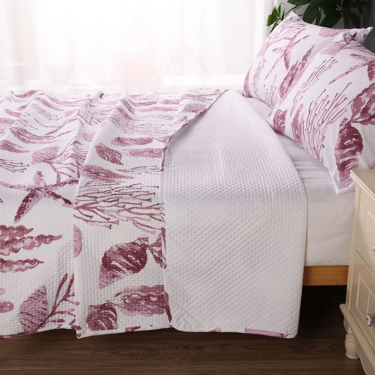 Coast Pink 3 Pcs Bamboo Blend Ultrosonic Reversible Comforter Set Queen