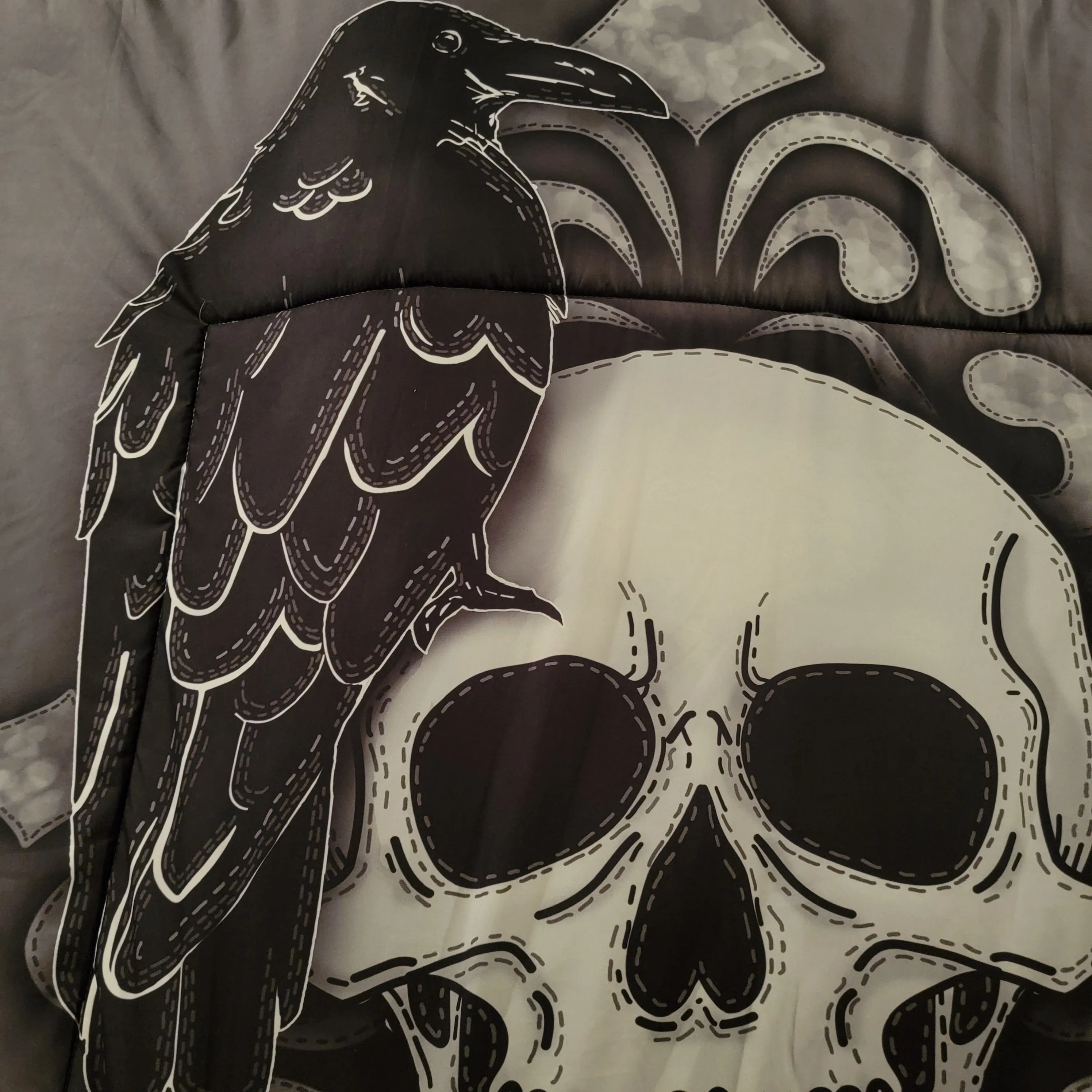 Crow & Skull Comforter