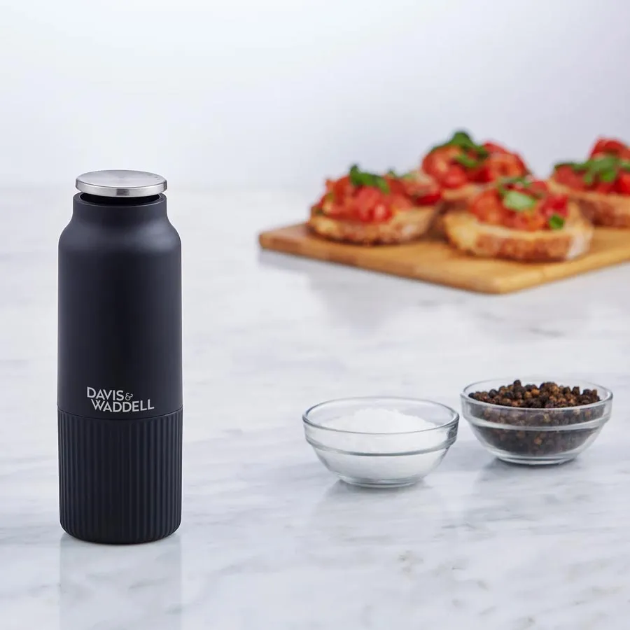 Essentials Salt/Pepper Mill - Black (16.5cm)