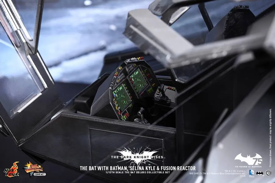 Hot Toys - The Dark Knight Rises:1/12th scale The Bat Deluxe Collectible Set