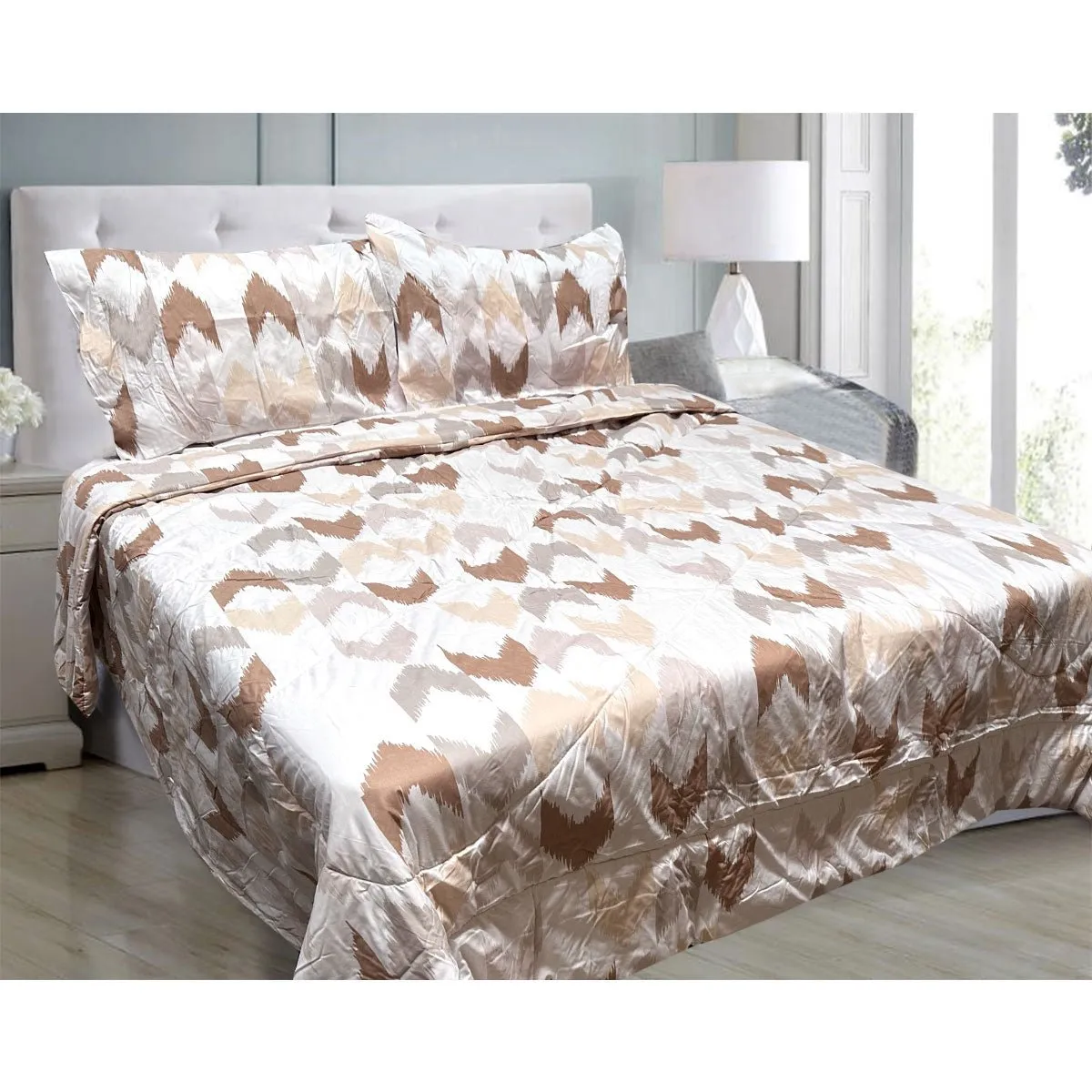 Hotel Living 3 Pce Light Weight Comforter Set Queen/King Oscar Tribal