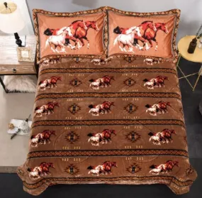 KING Size Borrego Running Horse Comforter Set