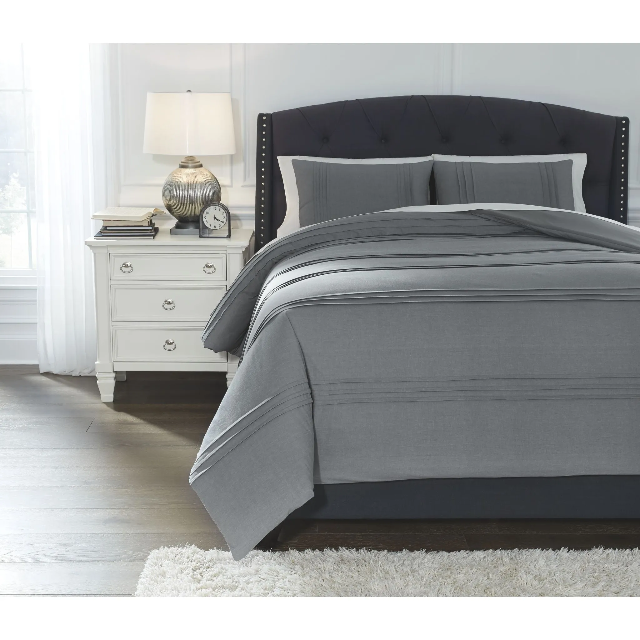 Mattias Queen Comforter Set