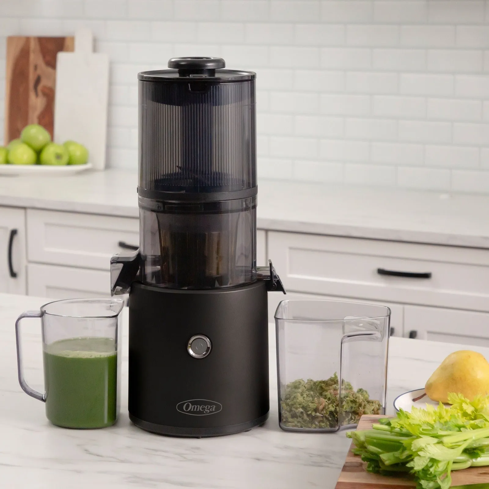 Omega Effortless™ Batch Juicer, 2L Capacity, in Black (JC2022BK11)