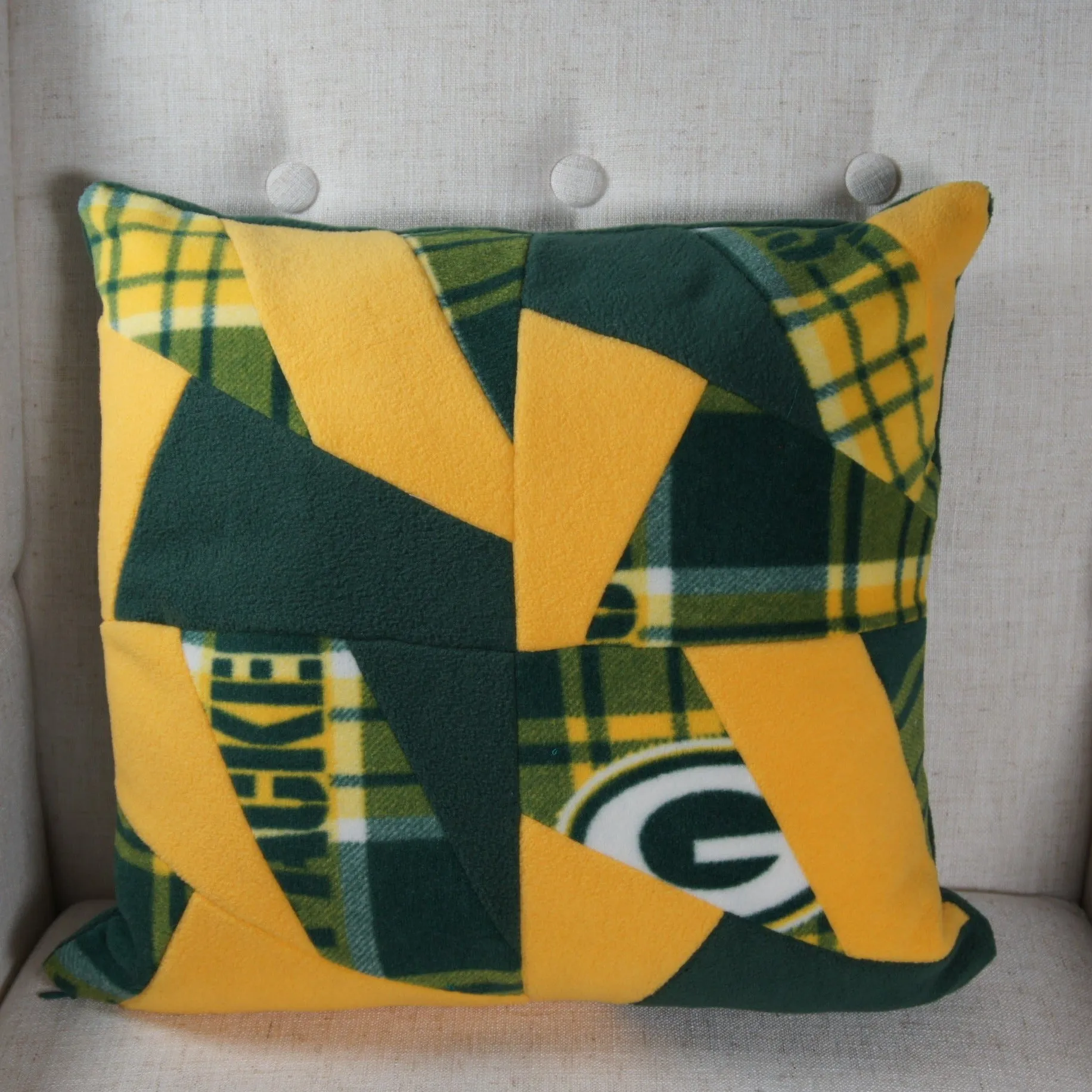 Pillows - Brand Loyalty - NFL - Green Bay Packers - 16 inch