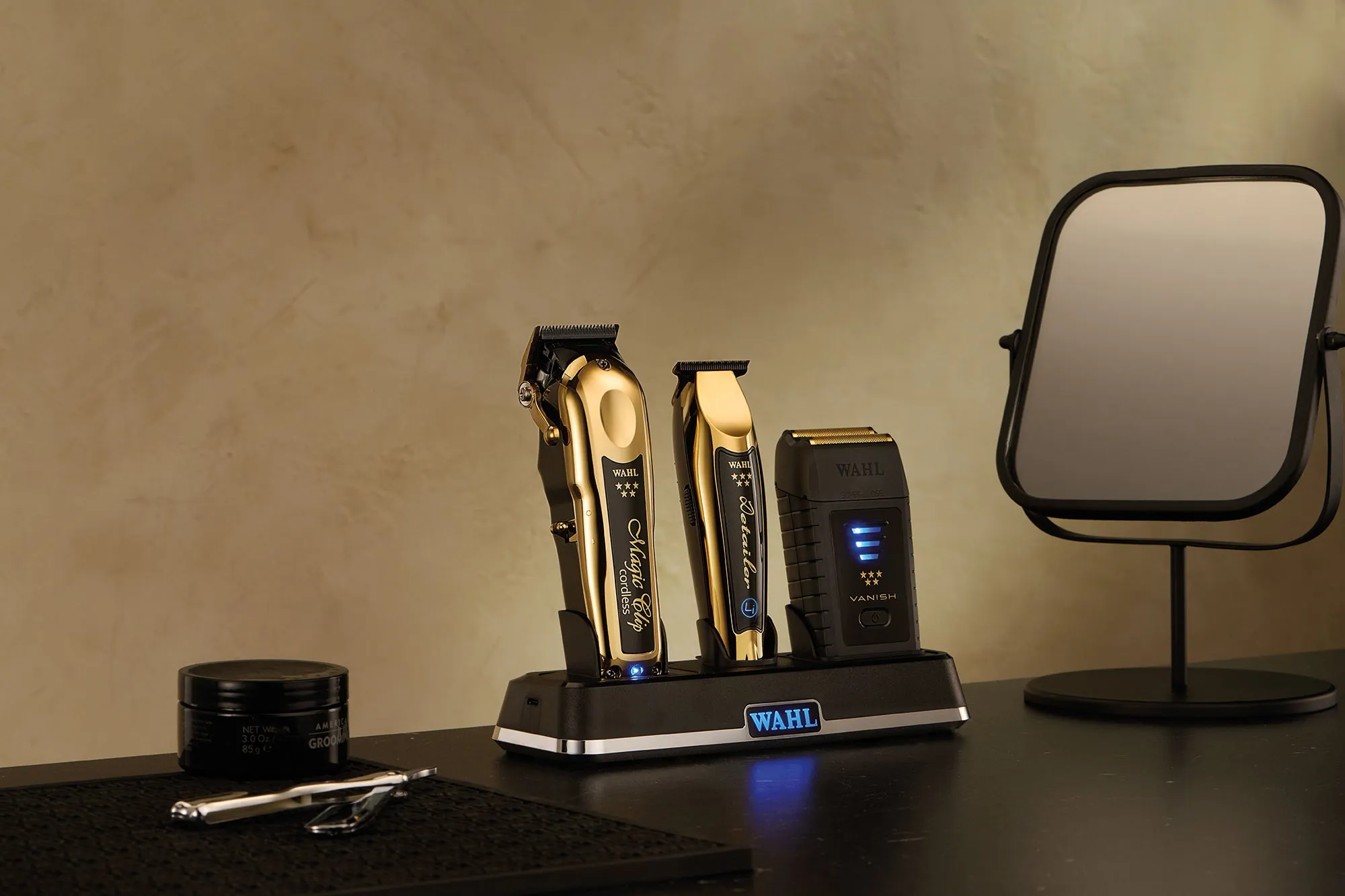 WAHL Professional - Gold Magic, Gold Detailer, Vanish Shaver   FREE Power Station PROMO